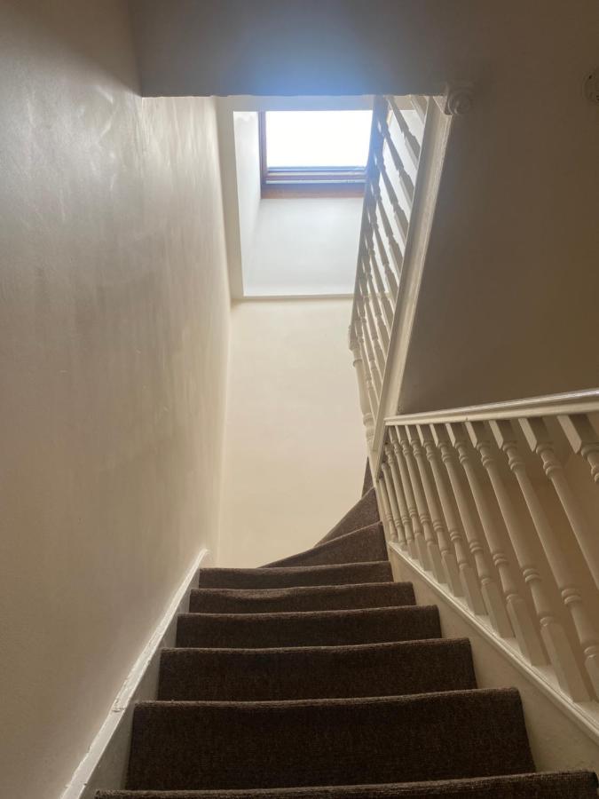 Spacious 4 Bedroom House Near Stokes Croft!! Central!!!ブリストル エクステリア 写真